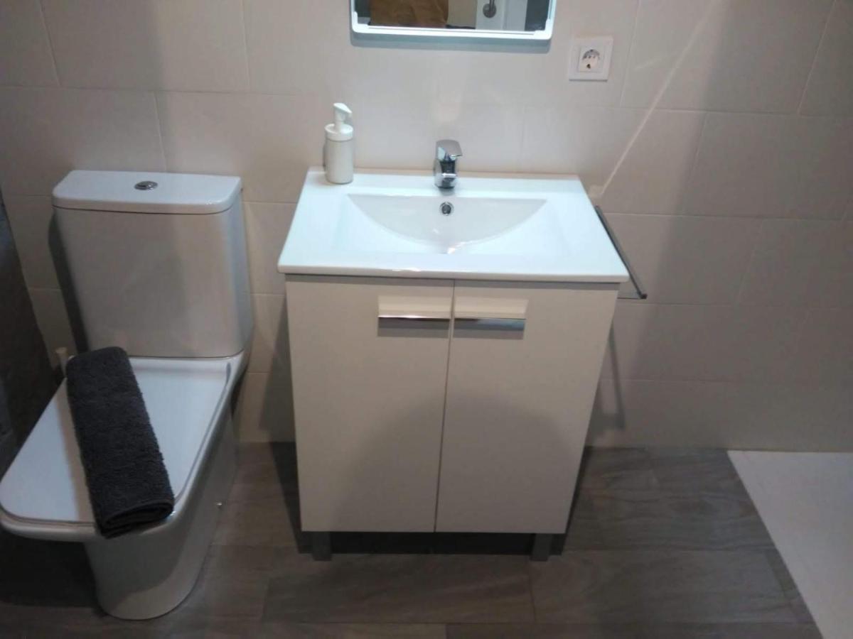 Pequeno Alojamiento Con Mini Piscina - No Climatizada فالنسيا المظهر الخارجي الصورة