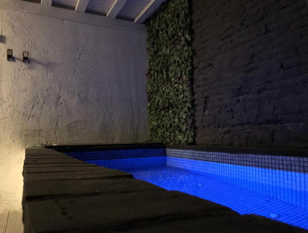Pequeno Alojamiento Con Mini Piscina - No Climatizada فالنسيا المظهر الخارجي الصورة
